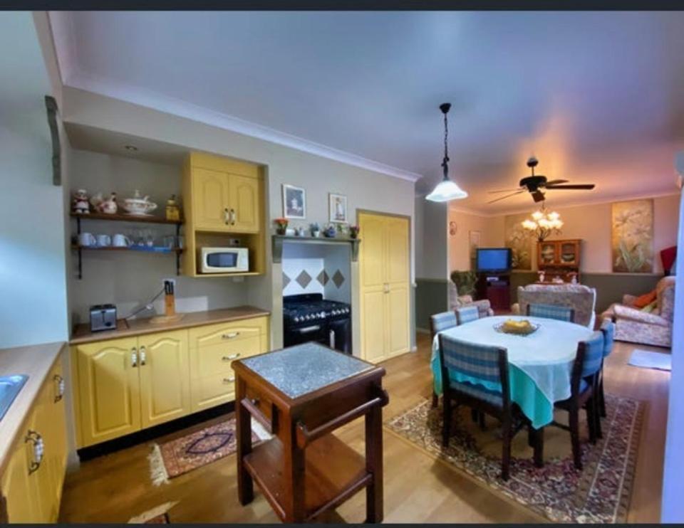 Golden Lace B&B Sarina Экстерьер фото